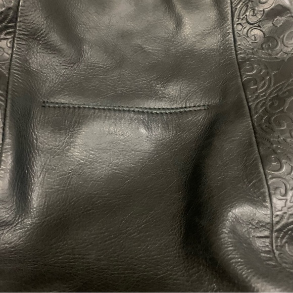 The Sak  Leather Black shoulder bag with gold hardware and design print black!! - Picture 8 of 15